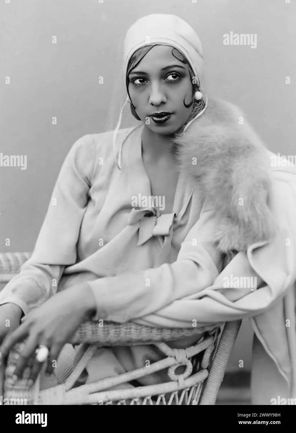 JOSEPHINE Baker (1906-1975), ballerina, cantante e attrice francese di origine americana intorno al 1928 Foto Stock