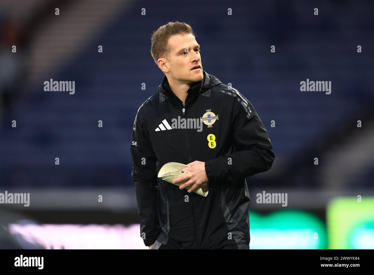 26 marzo 2024; Hampden Park, Glasgow, Scozia: Amichevole internazionale di calcio, Scozia contro Irlanda del Nord; ex giocatore dei Rangers Steven Davis nello staff di allenatori dell'Irlanda del Nord Foto Stock