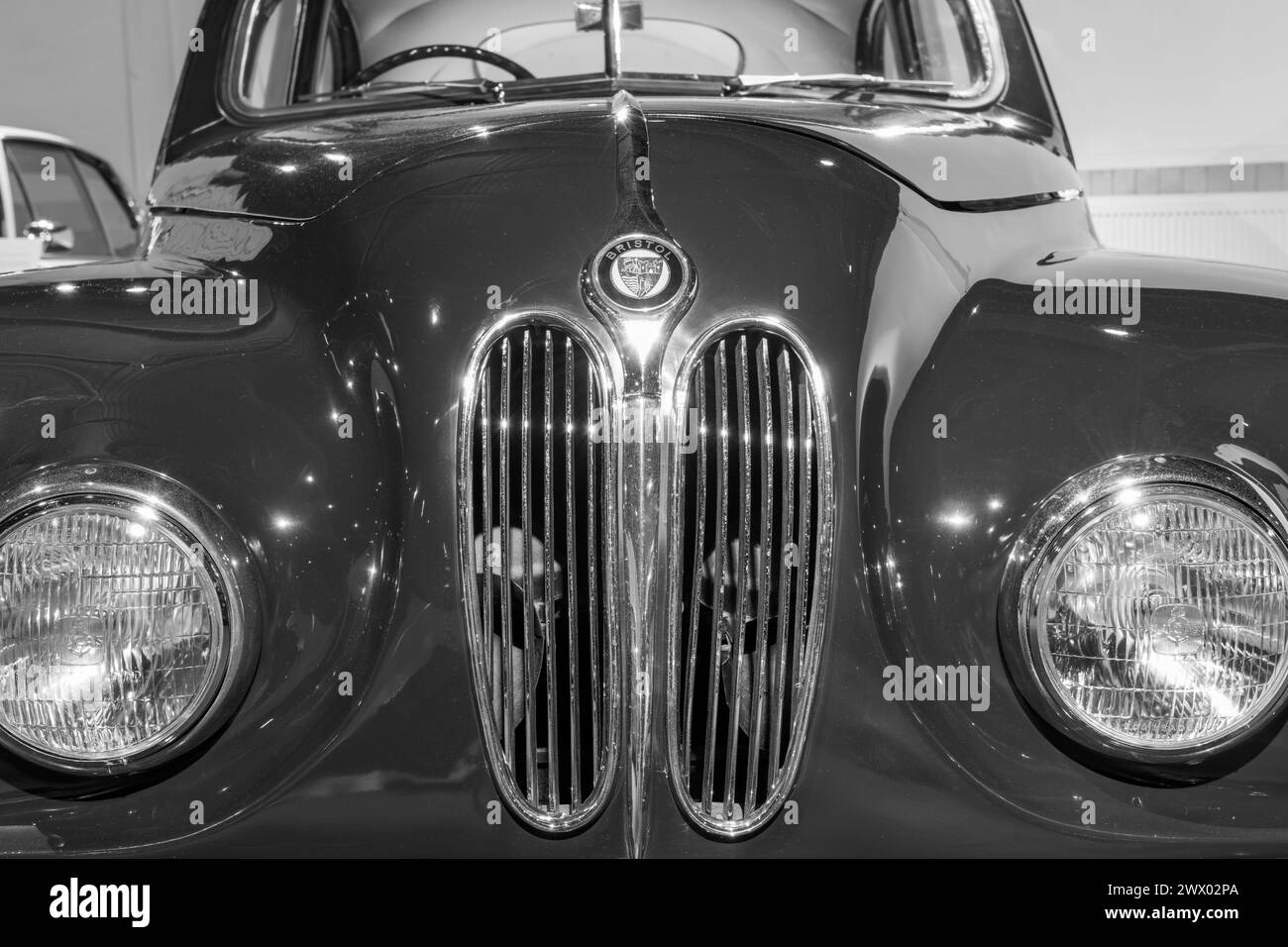 Sparkford.Somerset.Regno Unito.7 gennaio 2024.Un Bristol 403 del 1953 è in mostra all'Haynes Motor Museum di Somerset Foto Stock