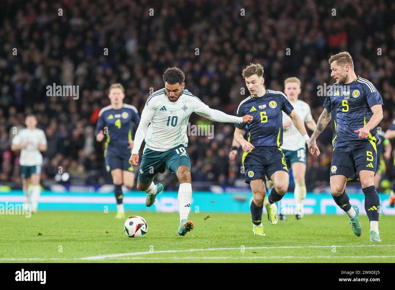 Glasgow, Regno Unito. 26 marzo 2024. In preparazione all'UEFA EURO 2024, la Scozia gioca contro l'Irlanda del Nord all'Hampden Park di Glasgow, lo stadio nazionale scozzese. Crediti: Findlay/Alamy Live News Foto Stock
