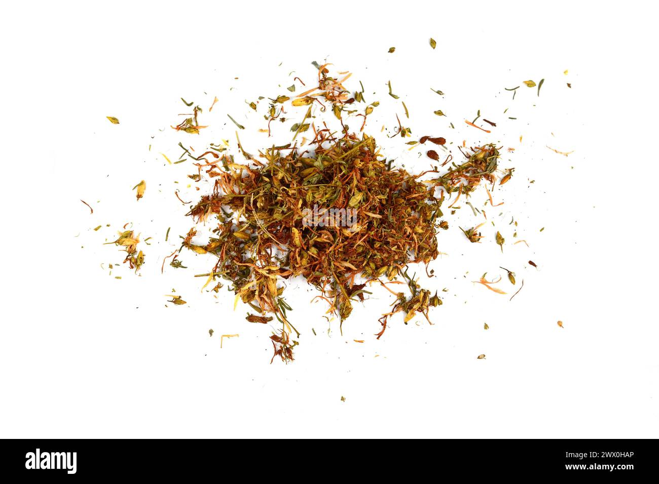 Fiori secchi di Hypericum, Hypericum perforatum o erba di San Giovanni isolati. Foto Stock