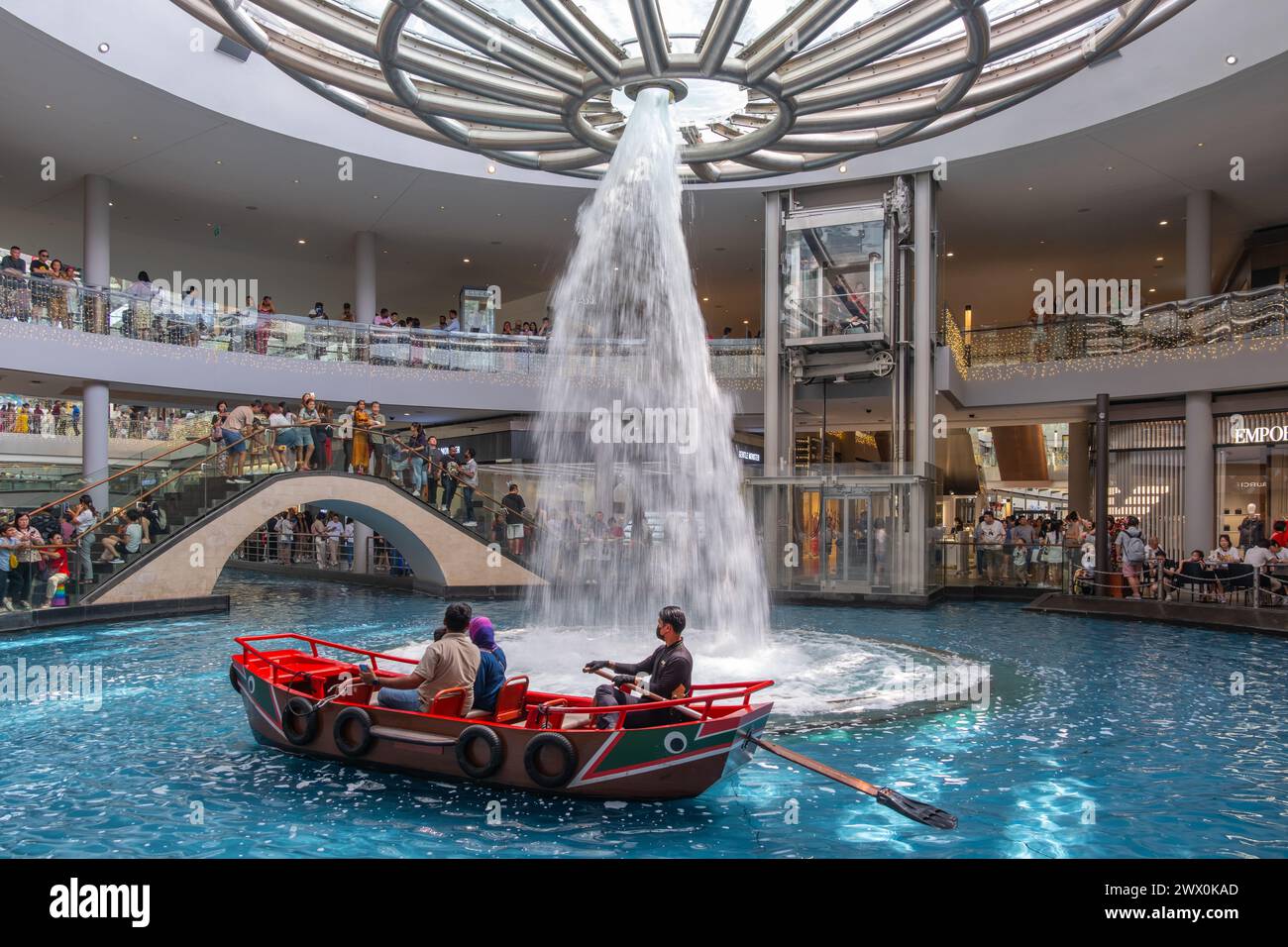 The Rain Oculus a Marina Bay Sands Foto Stock