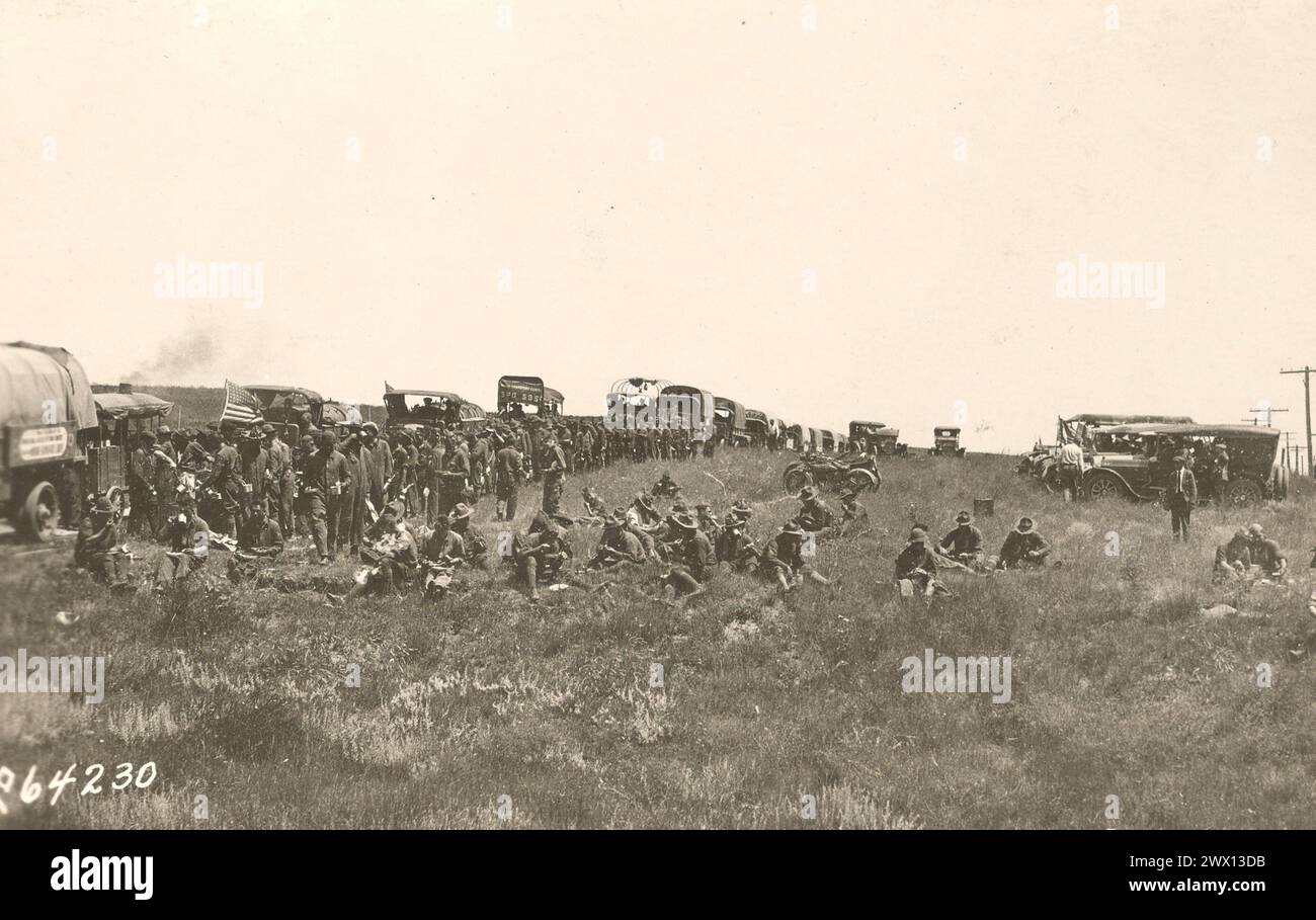 ATTIVAZIONE DEL CONVOGLIO MOTORIZZATO. 'Chow Time' CA. Agosto 1919 Foto Stock
