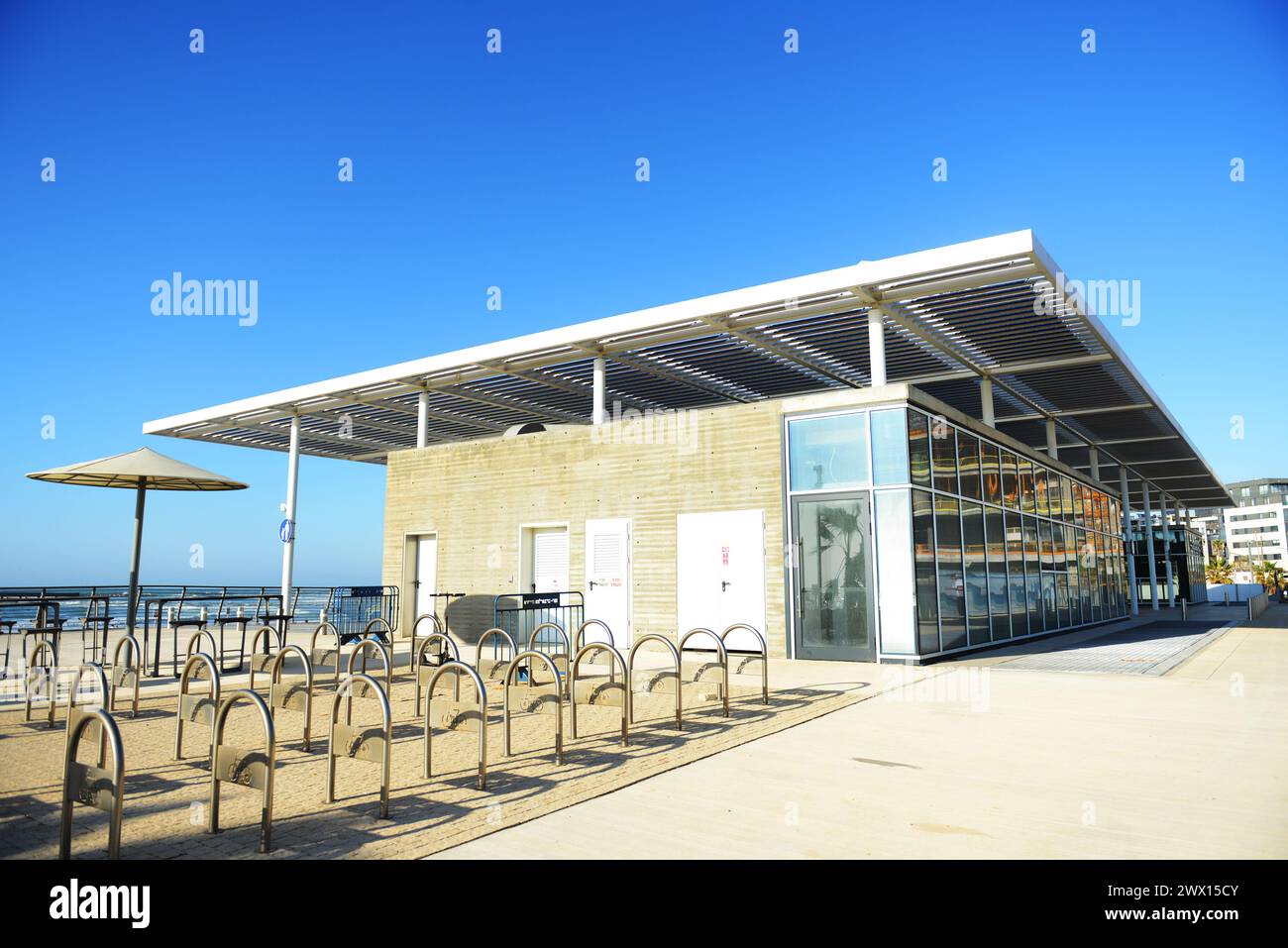 Il nuovo centro comunitario e per gli sport acquatici di Tel-Aviv, Israele. Foto Stock