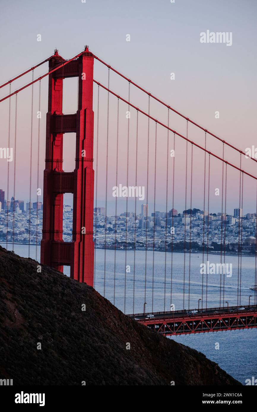 Vista spettacolare del Golden Gate Bridge, San Francisco, California, Stati Uniti, da nord-ovest. Foto Stock