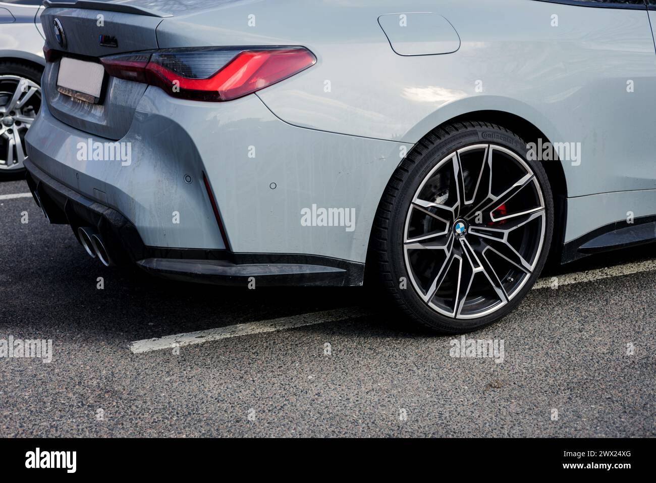 Minsk, Bielorussia, 27 marzo 2024 - Vista posteriore Luxury BMW M4 Competition Coupé Foto Stock