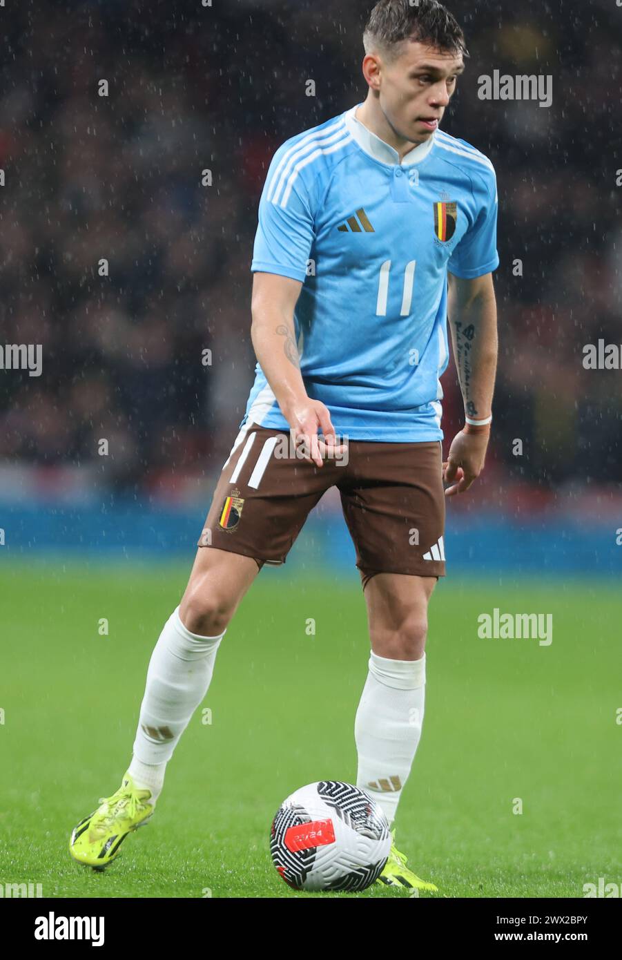 Leandro Trossard (Arsenal) del Belgio in azione durante l'amichevole internazionale di calcio tra Inghilterra e Belgio allo stadio di Wembley, Londra, Regno Unito - Foto Stock