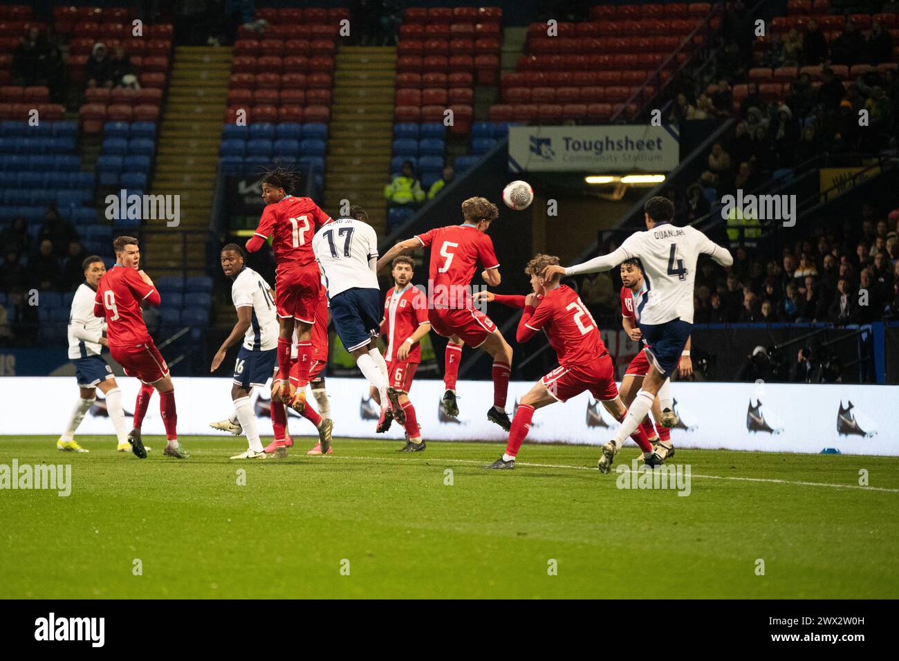 Bolton, Regno Unito. 26 marzo 2024. Sam Iiling-Junior dell'Inghilterra segna il sesto gol della sua squadra a segnare 6-0 nel corso della partita di qualificazione al Campionato europeo Under-21 2025 tra Inghilterra U21 e Lussemburgo U21 al Toughsheet Community Stadium il 26 marzo 2024 a Bolton, Inghilterra. (Foto di Richard Ault/phcimages.com) credito: PHC Images Ltd/Alamy Live News Foto Stock