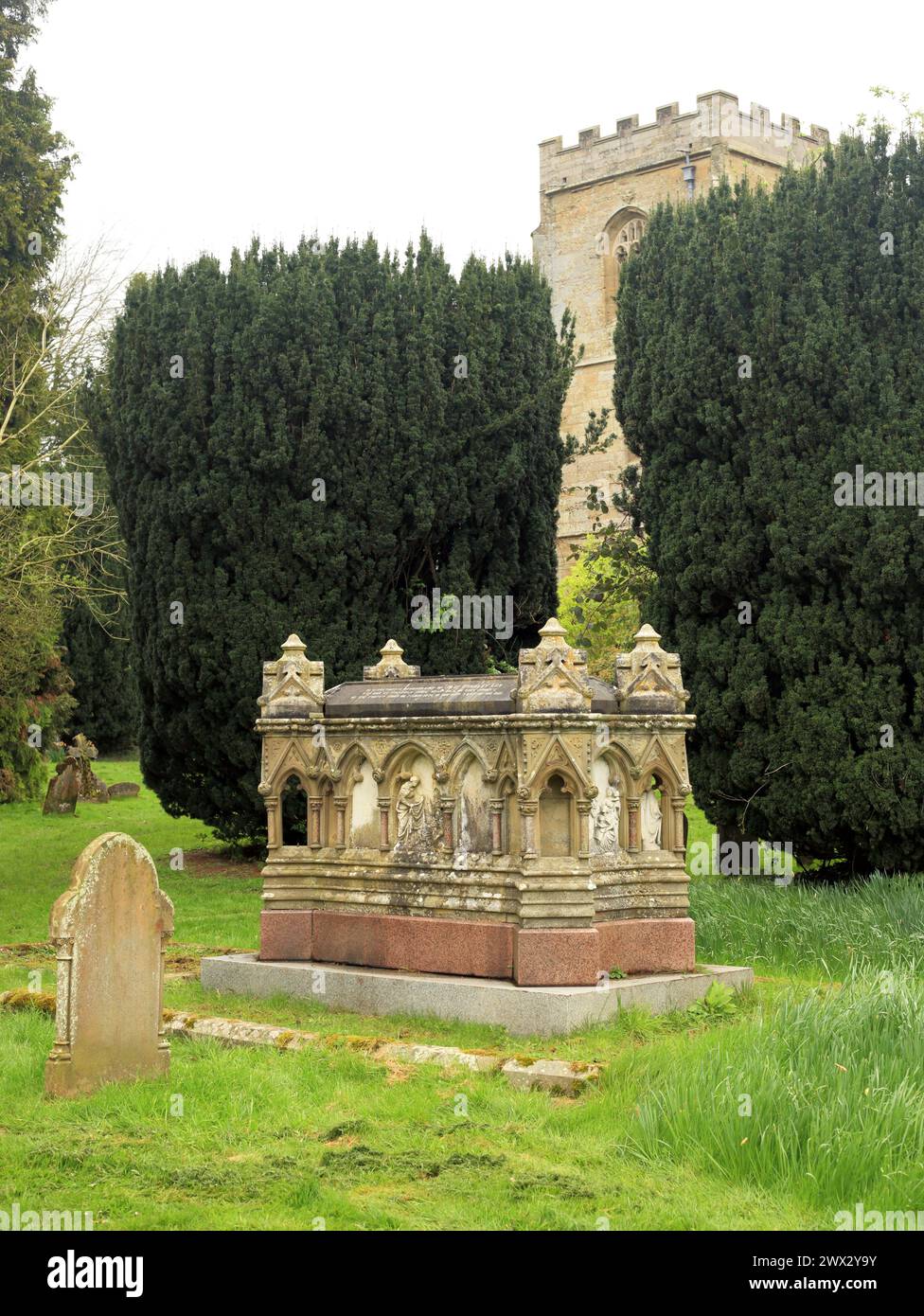 Tomba di John Wheeley Lea nella chiesa di San Pietro, Powick, Worcester, Inghilterra, Regno Unito. Foto Stock