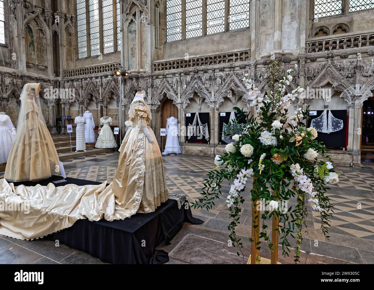 Una celebrazione degli abiti da sposa nella Lady Chapel della cattedrale di Ely Cambridgeshire Inghilterra Gran Bretagna Regno Unito Foto Stock