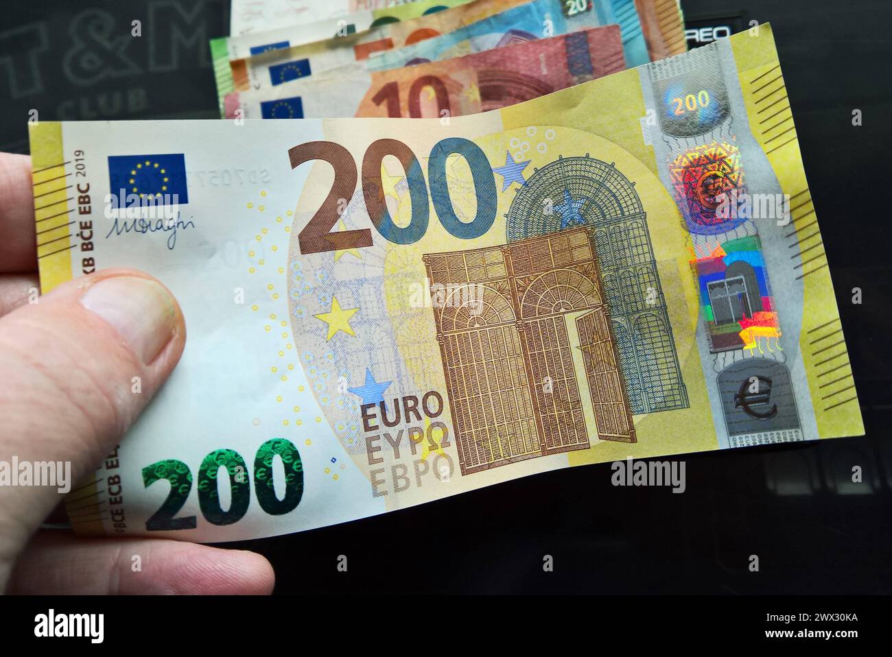 Zahlungsmittel, Geldschein, Bargeld, 200 Euro Schein *** mezzi di pagamento, banconota, contante, banconota da 200 euro Foto Stock