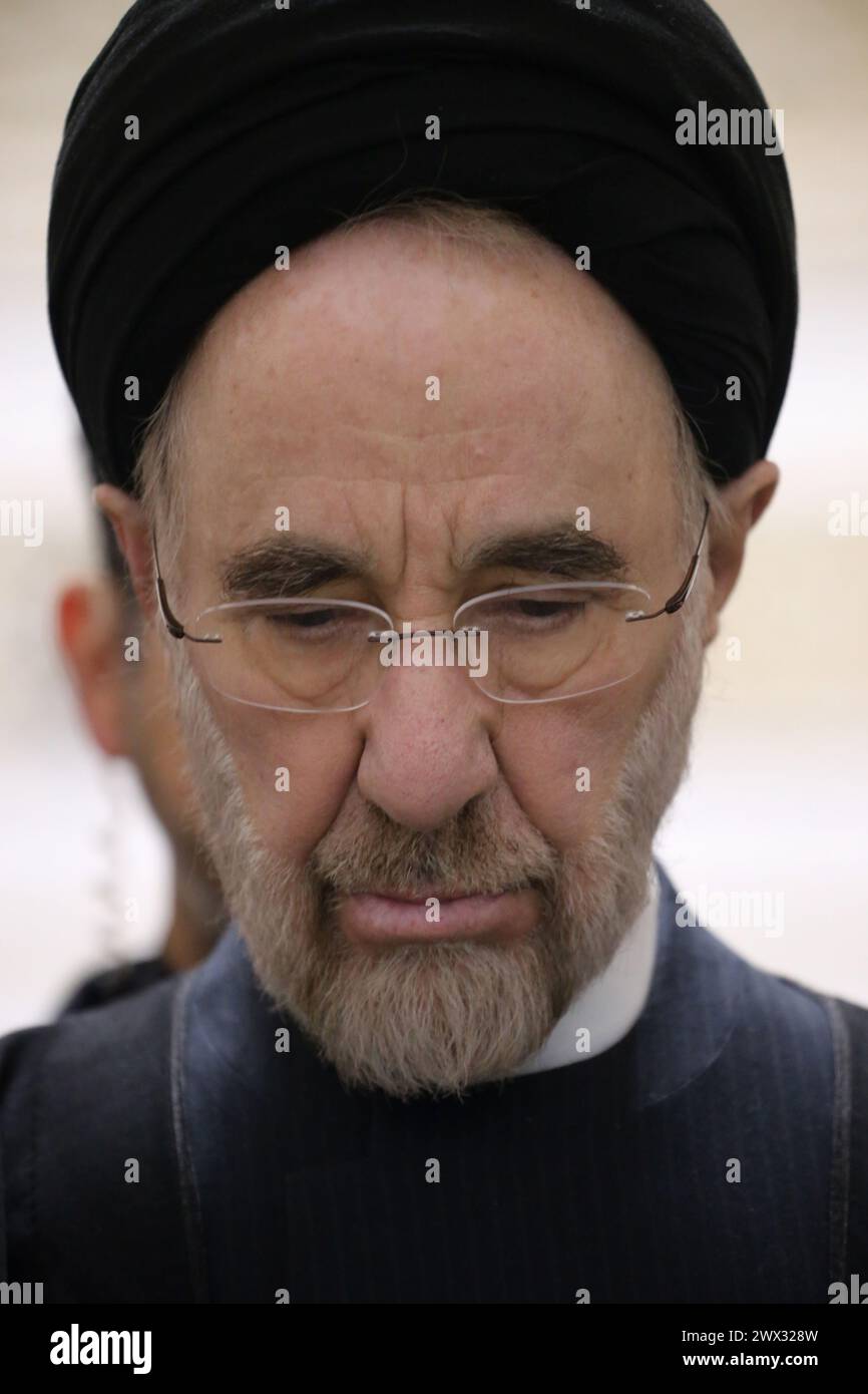 Teheran, Iran. 27 marzo 2024. L'ex presidente iraniano MOHAMMAD KHATAMI partecipa a una cerimonia a Teheran. Khatami è un politico riformista iraniano che è stato il quinto presidente dell'Iran dal 1997 al 2005. È stato anche ministro della cultura dell'Iran dal 1982 al 1992. (Credit Image: © Rouzbeh Fouladi/ZUMA Press Wire) SOLO PER USO EDITORIALE! Non per USO commerciale! Foto Stock