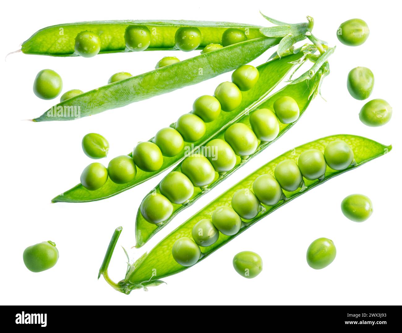 Piselli verdi perfetti in cialda isolato su sfondo bianco. Foto Stock