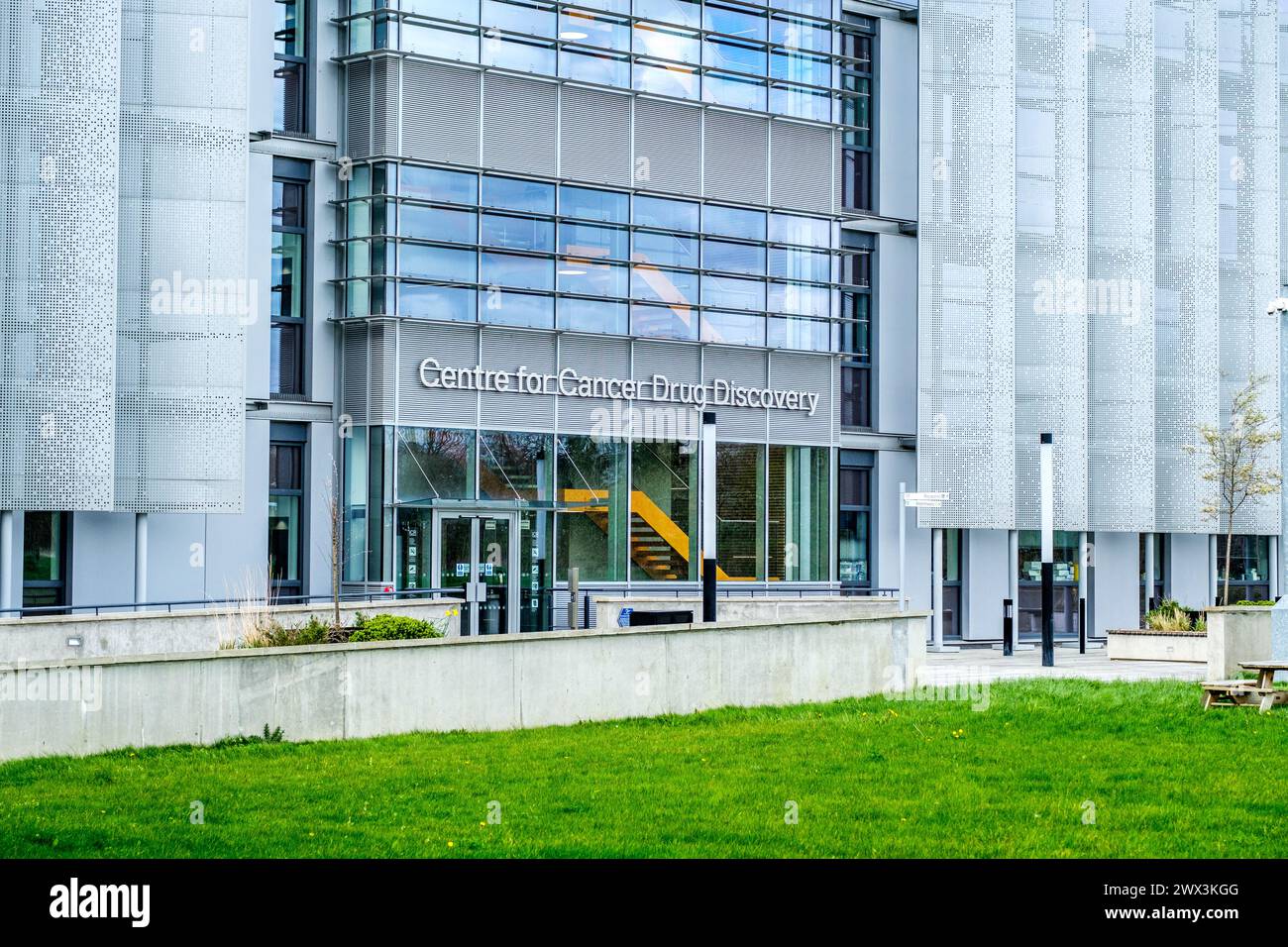 Sutton London, marzo 27 2024, Centre for Cancer Drug Development at Institute of Cancer Research with No People Foto Stock