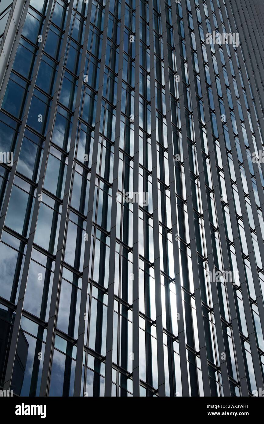 Glass and Steel Front of the Walkie Talkie Office Skyscraper Building, 20 Fenchurch Street, Londra Regno Unito Foto Stock