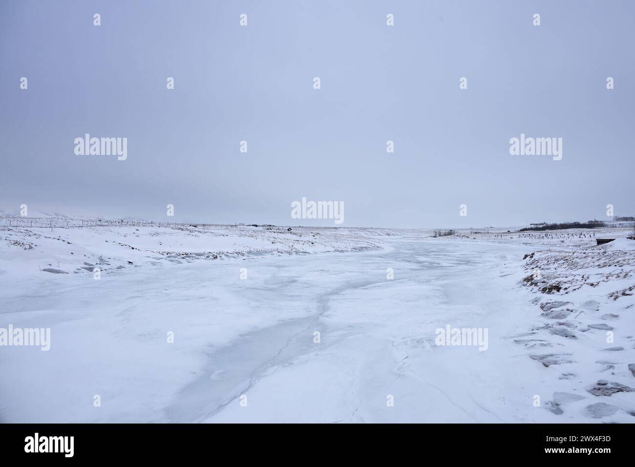 vista panoramica del paesaggio islandese in inverno Foto Stock
