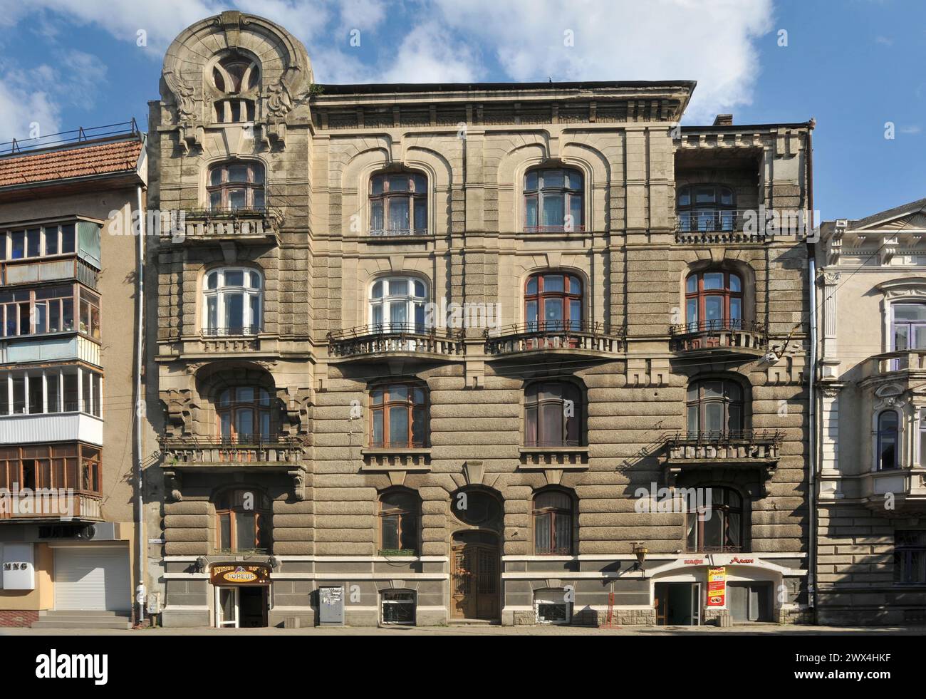 Tenement House al 23 di Mazepa Street, Ivano-Frankivsk, Stanislawow, Ucraina Foto Stock