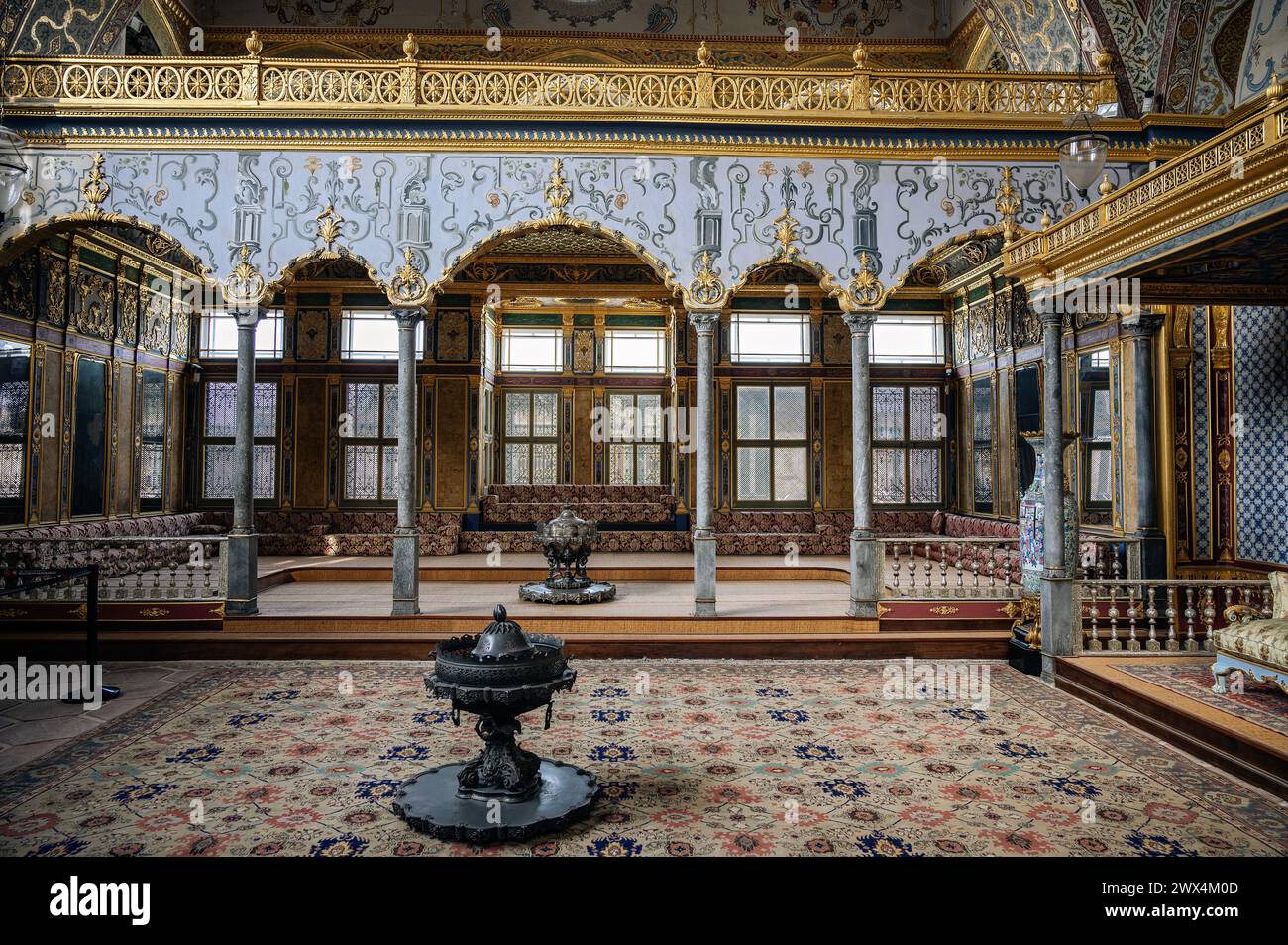 Sala Imperiale all'interno dell'Harem, Palazzo Topkapı, Istanbul, Turchia Foto Stock