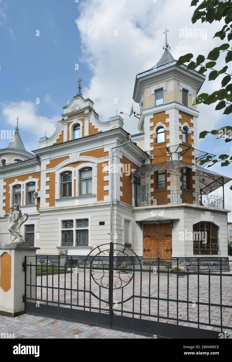 Villa al 100 di Shevchenko Street, Ivano-Frankivsk, Stanislawow, Ucraina Foto Stock