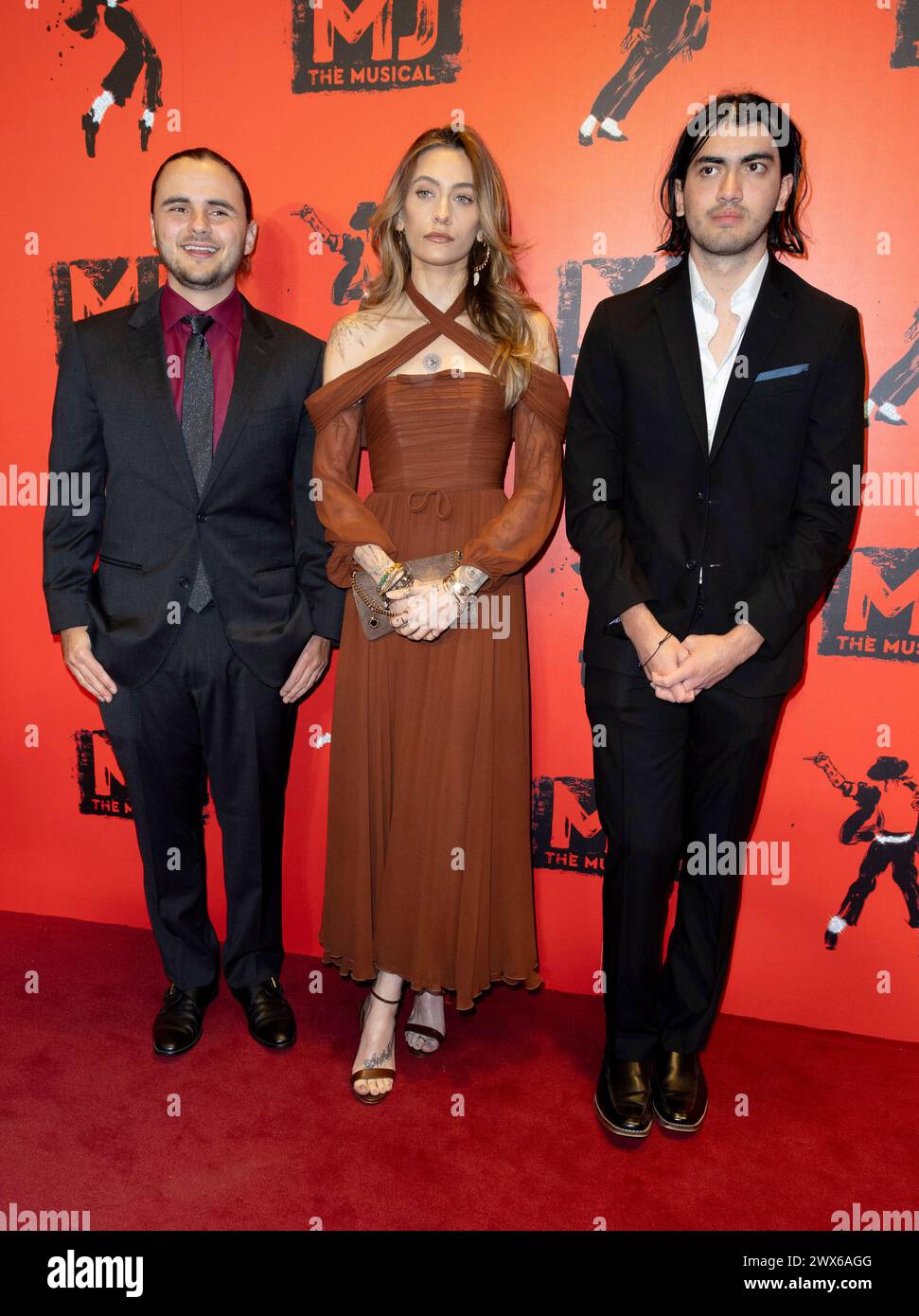 27 marzo 2024, Londra, Inghilterra, Regno Unito - Prince Jackson, Paris Jackson e Blanket Jackson partecipano al MJ: The Musical Press Night, Prince Edward Theatre Foto Stock