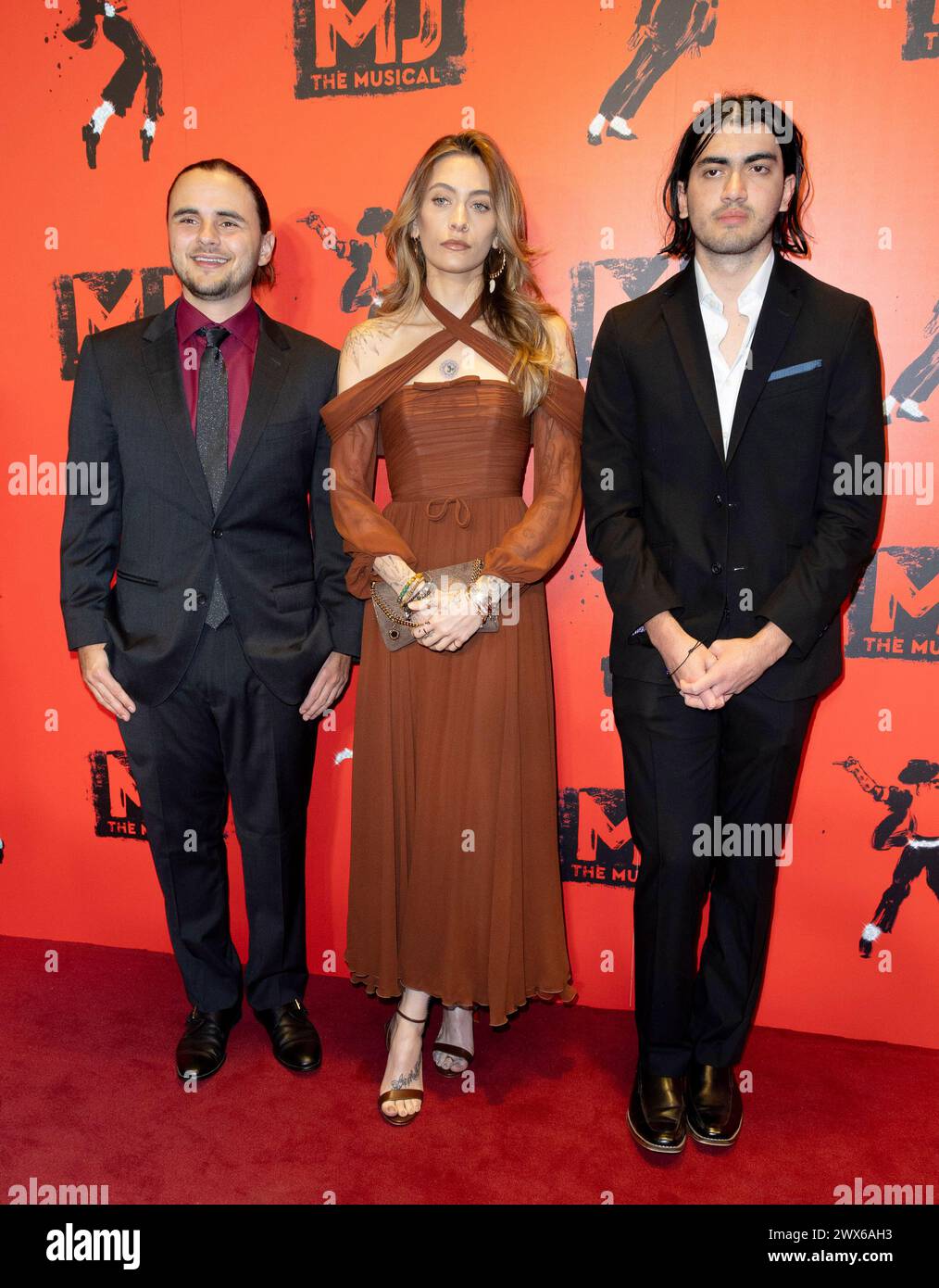 27 marzo 2024, Londra, Inghilterra, Regno Unito - Prince Jackson, Paris Jackson e Blanket Jackson partecipano al MJ: The Musical Press Night, Prince Edward Theatre Foto Stock