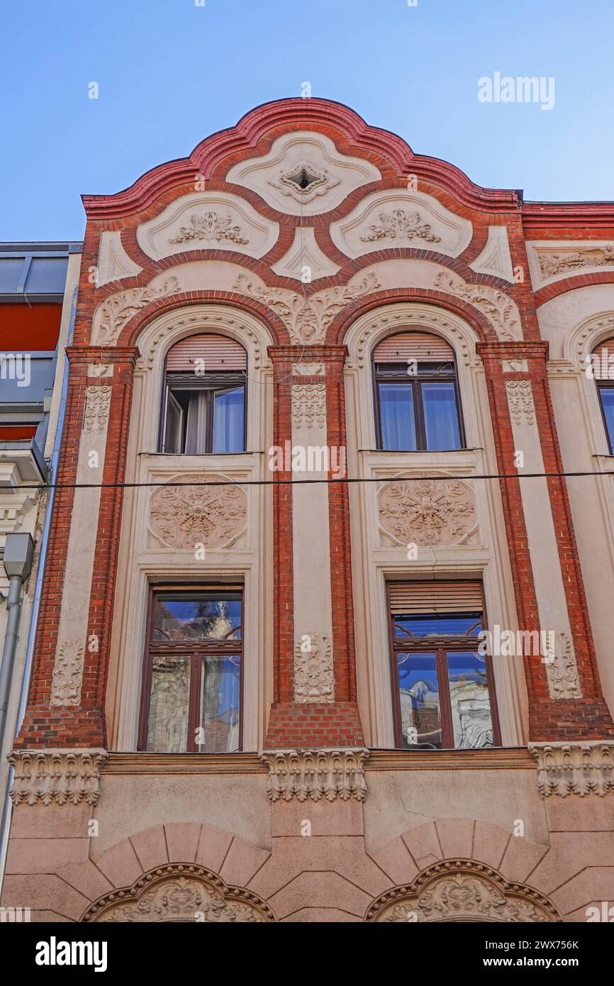 Ungheria, Budapest, un edificio in stile Art Nouveau completato nel 1910, con caratteristiche pre-moderne, sulla base dei piani dell'architetto ungherese Albert Kalman K. Foto Stock