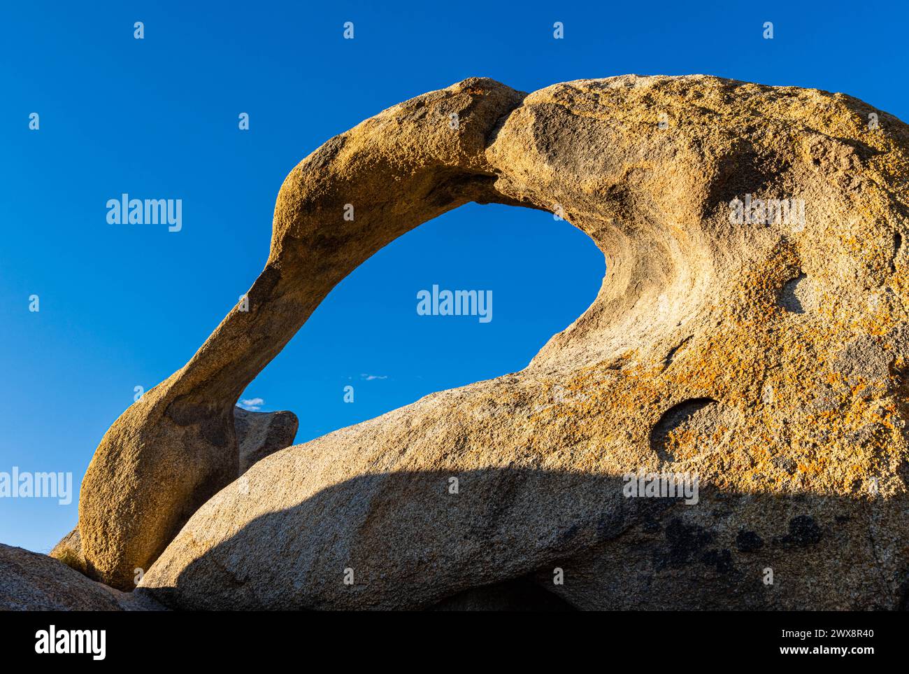 Mobius Arch presso Alabama Hills National Scenic area, California, Stati Uniti Foto Stock