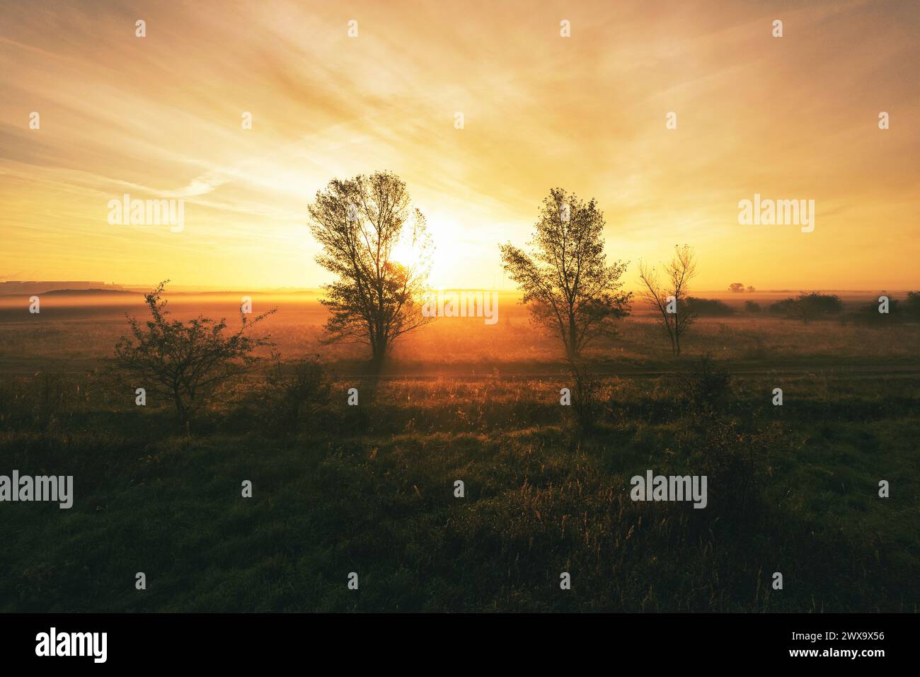 Dramatische Stimmung Sonnenuntergang Luftbild Landschaft Foto Stock