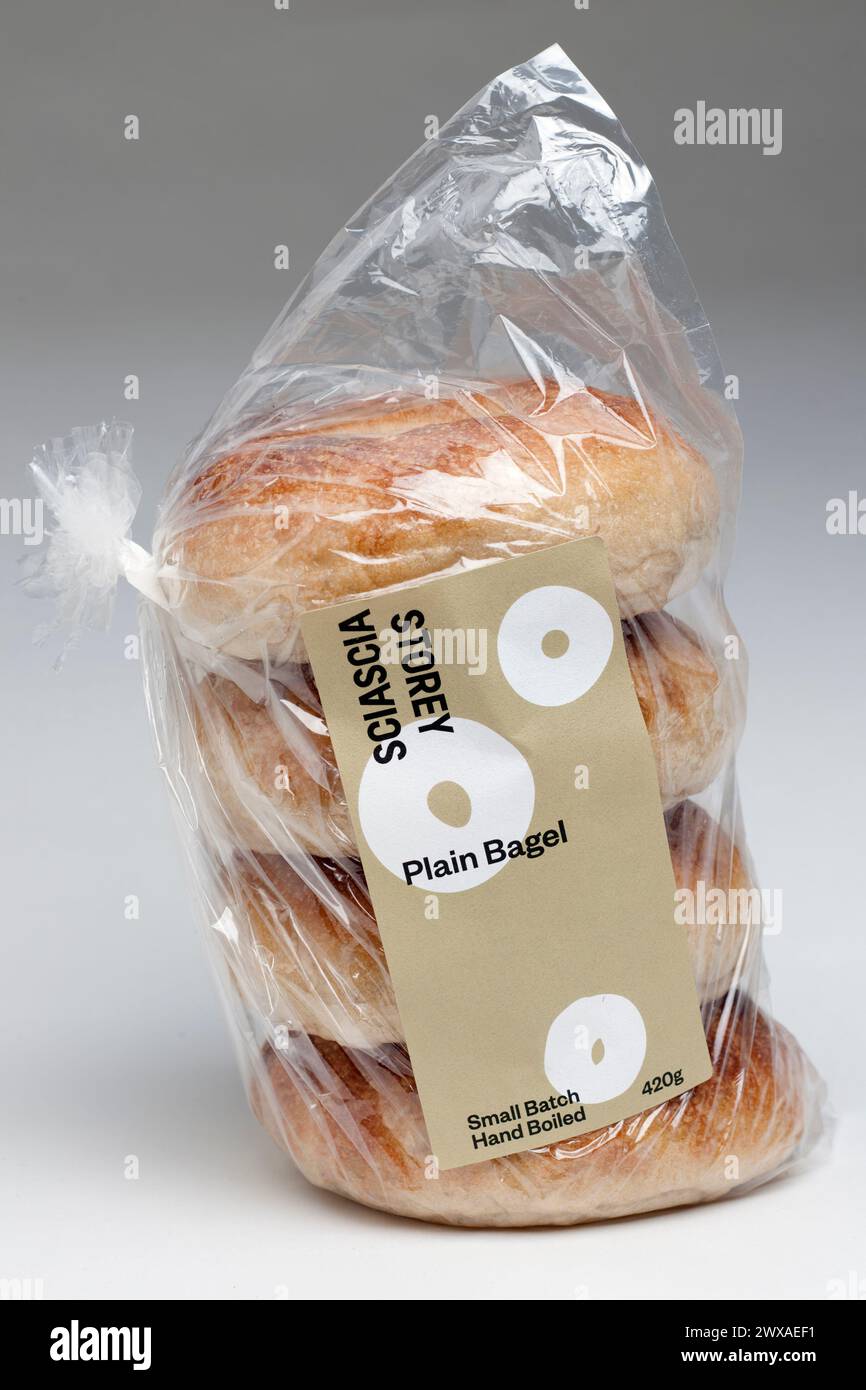 Gli Independent Bakers chiamarono Sciascia Storey un pacchetto dei loro bagel Plain Foto Stock