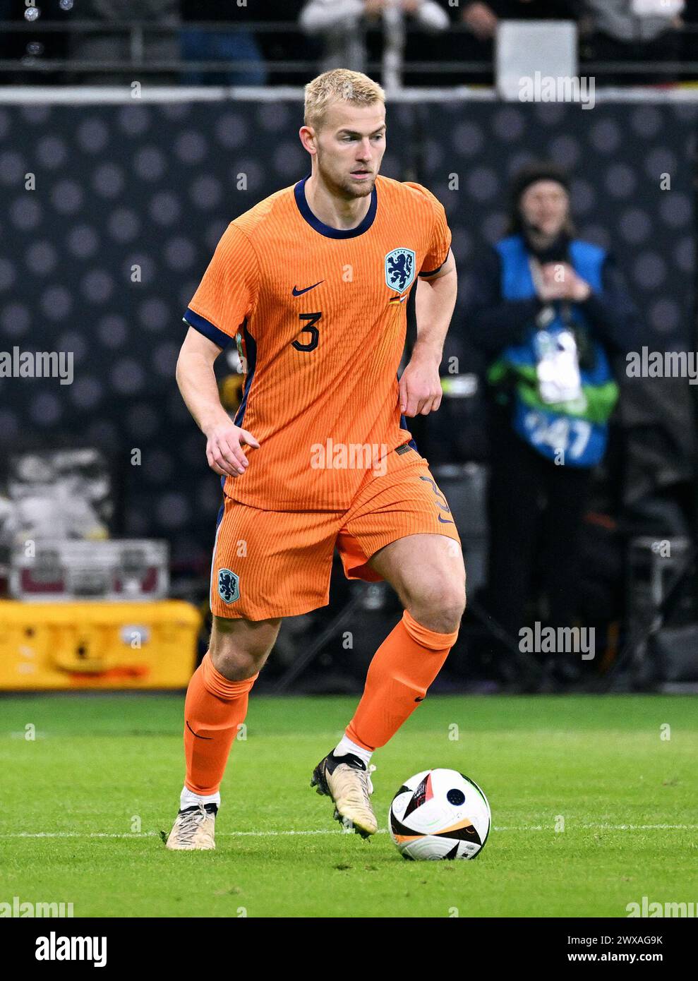 Calcio, partita internazionale, amichevole per Euro 2024, Deutsche Bank Park Francoforte: Germania - Paesi Bassi; Matthijs De Ligt (NED) Foto Stock