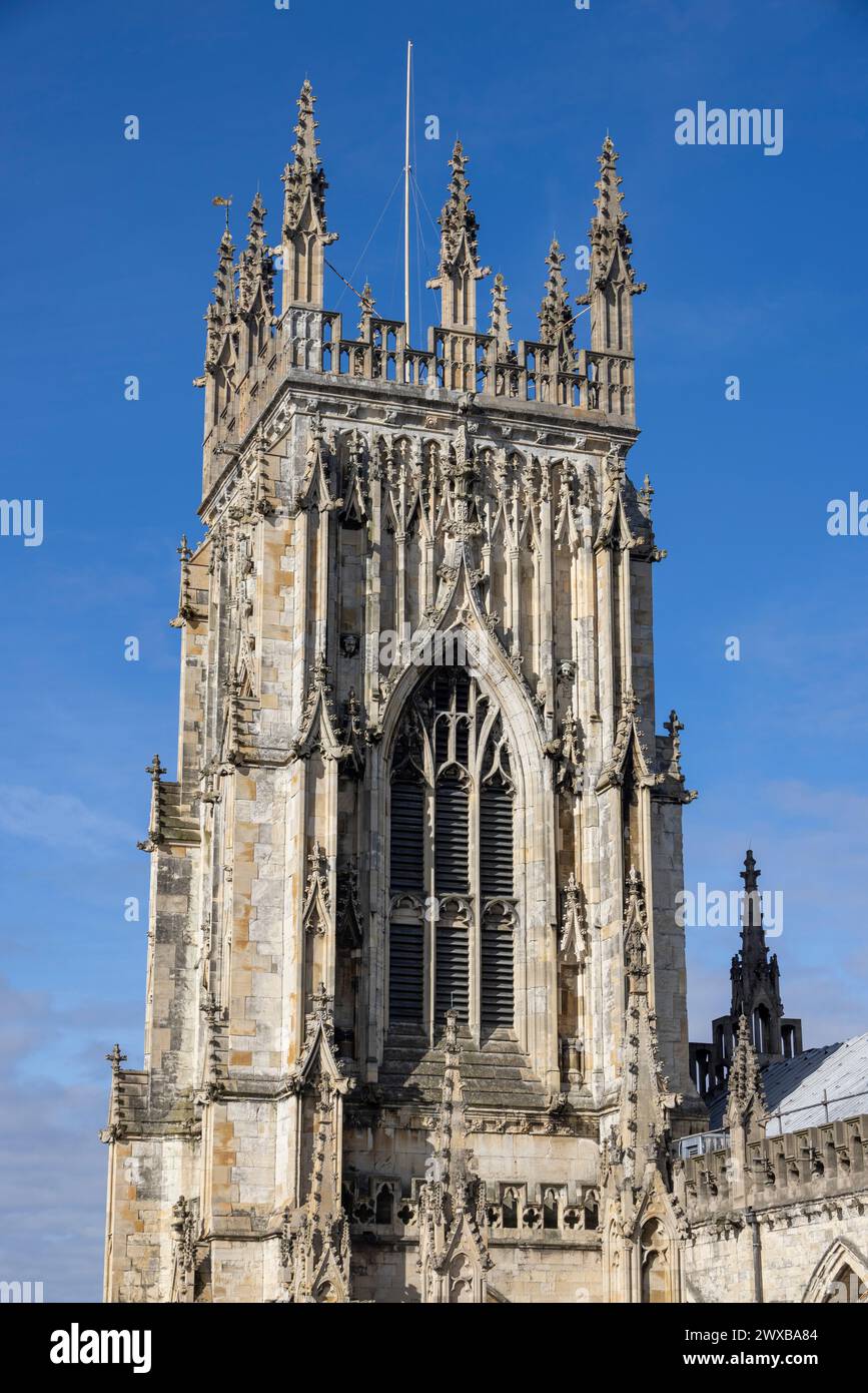 Vista verso West Towers, cattedrale di York Minster, York, Inghilterra Foto Stock