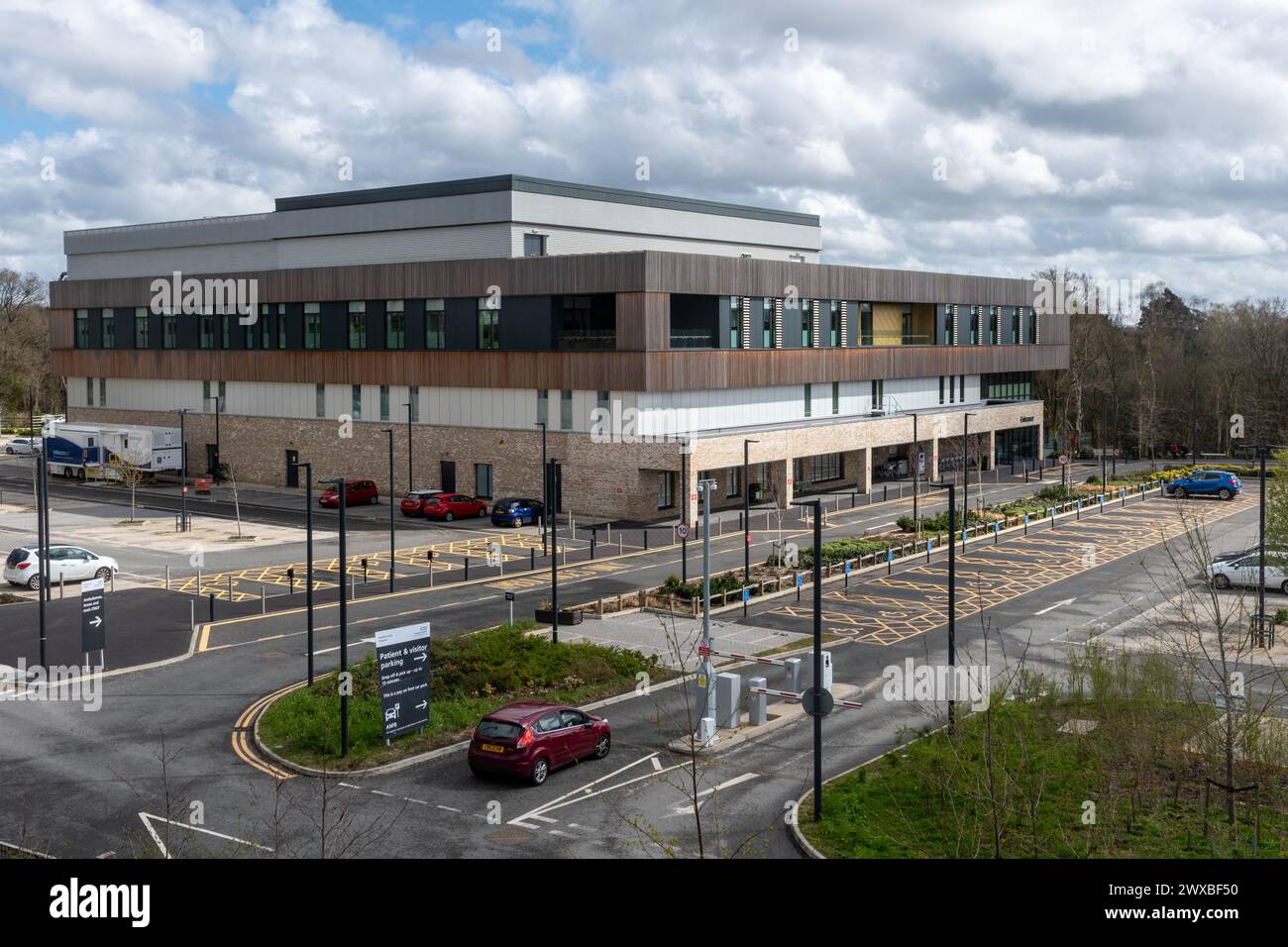 Nuovo ospedale NHS: Heatherwood Hospital ad Ascot, Berkshire, Inghilterra, Regno Unito, aperto nel 2022 Foto Stock