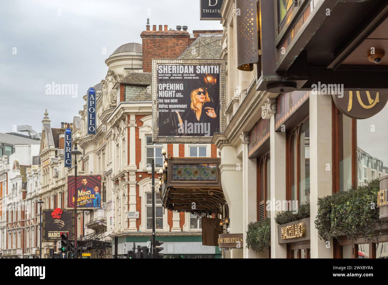 Il Gielgud, Apollo e i teatri lirici di Shaftesbury Avenue, Theatreland, Londra. Sheridan Smith è protagonista di Opening Night nel West End di Londra. Foto Stock