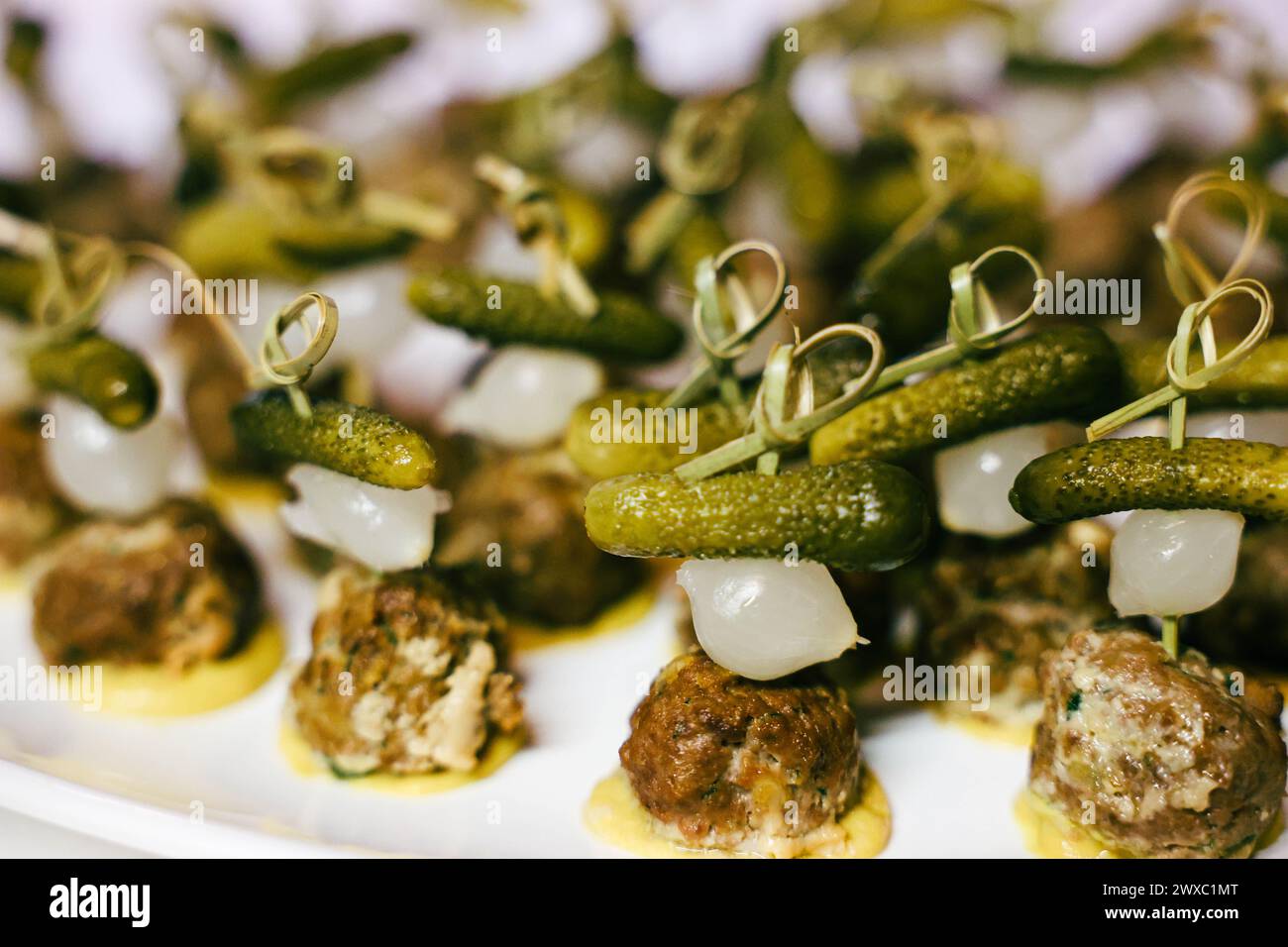 Ristorazione: Deliziose polpette come finger food Foto Stock