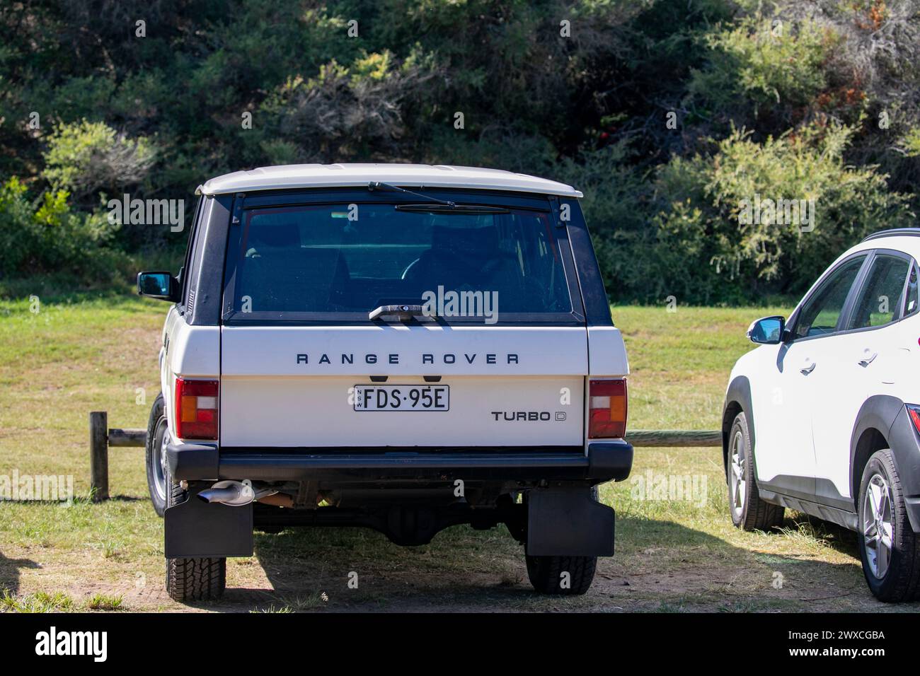 Range Rover 1989 bianco, veicolo classico, parcheggiato a Palm Beach, Sydney, NSW, Australia Foto Stock