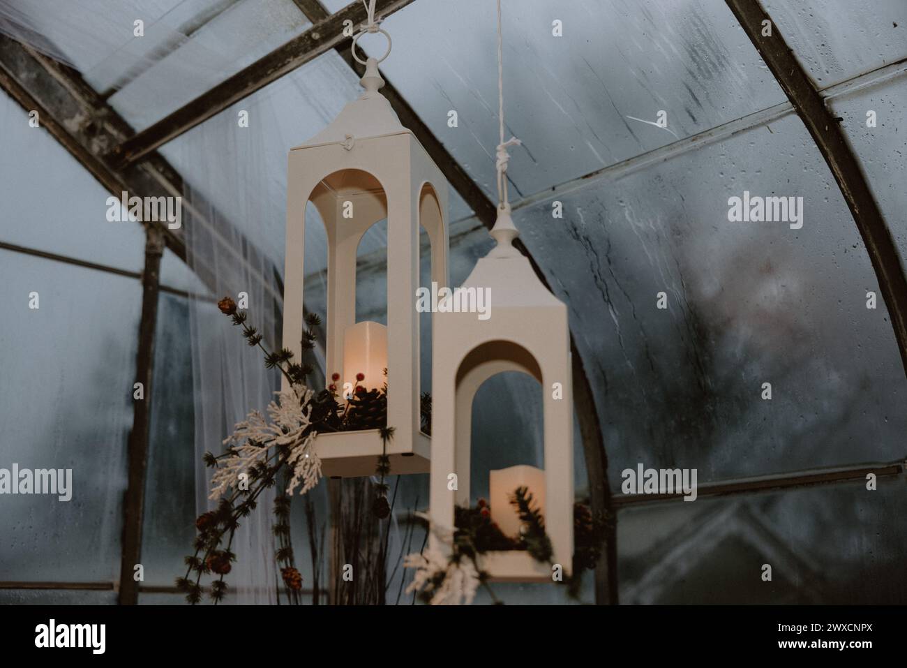 Lanterne da serra per matrimoni invernali Foto Stock