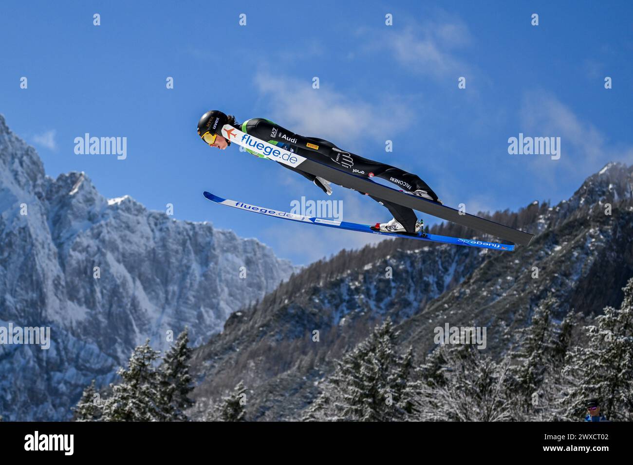 Planica, Slovenia. 24 marzo 2024. Alex Insam dell'Italia in azione durante la finale di Coppa del mondo di salto con gli sci maschile Ski Flying Hill HS240. (Credit Image: © Andrej Tarfila/SOPA Images via ZUMA Press Wire) SOLO PER USO EDITORIALE! Non per USO commerciale! Foto Stock