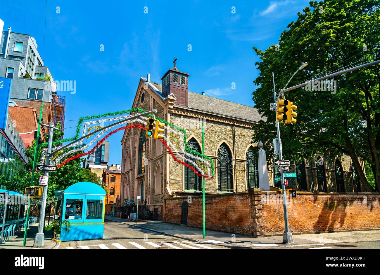 Basilica di San Patrizio Old Cathedral nel quartiere Nolita di Lower Manhattan - New York City, Stati Uniti Foto Stock