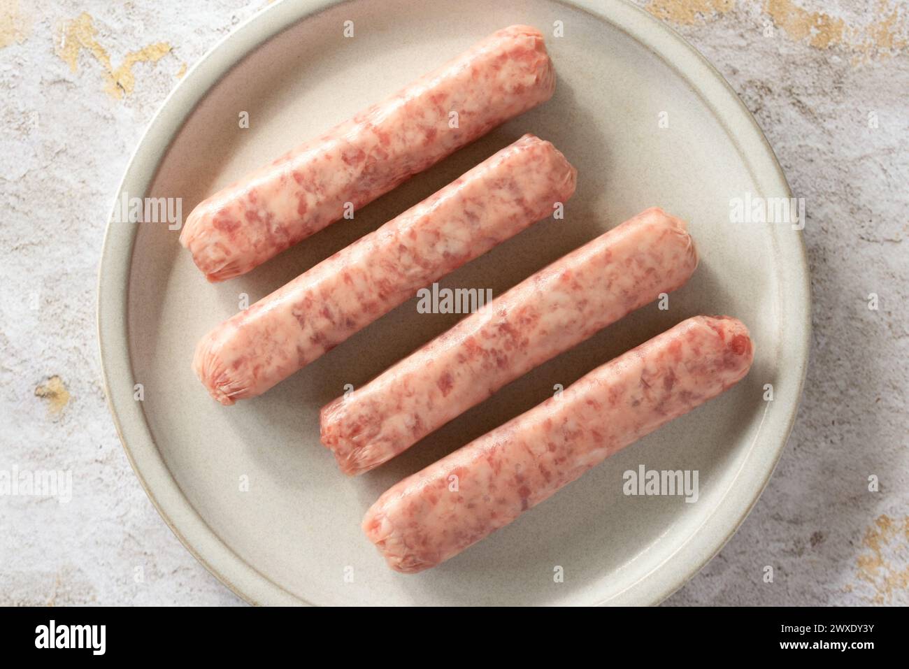 Salsicce per colazione con maiale crudo Foto Stock