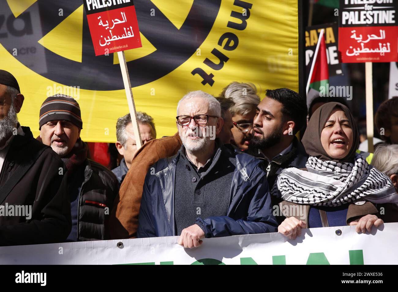 Londra, Regno Unito. 30/marzo/2024 marzo per Gaza chiede il cessate il fuoco ora a Londra si svolge Un'ulteriore grande marcia di solidarietà con il popolo palestinese. La marcia inizia da Russell Square prima di dirigersi lungo lo Strand e terminare a Trafalgar Square. Crediti: Roland Ravenhill/Alamy. Foto Stock