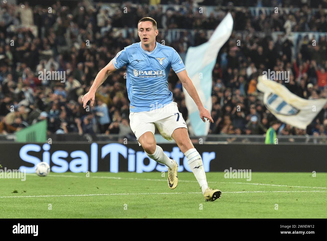 Roma, Italia. 30 marzo 2024. Adam Marusic del SS Lazio festeggia dopo aver segnato il gol del 1-0 durante la partita di calcio di serie A tra SS Lazio e Juventus FC allo stadio Olimpico di Roma (Italia), il 30 marzo 2024. Crediti: Insidefoto di andrea staccioli/Alamy Live News Foto Stock