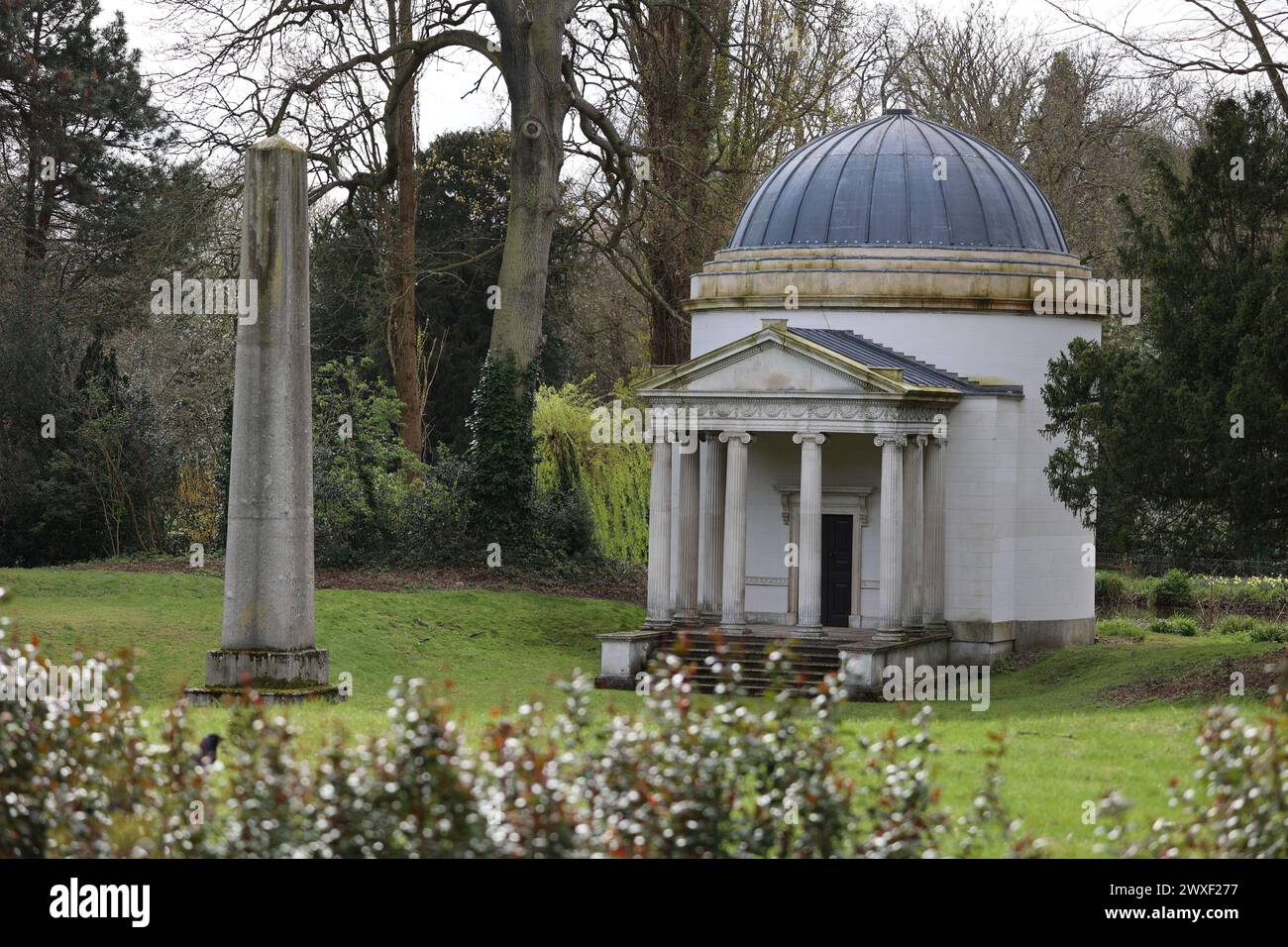 Tempio ionico, casa di Chiswick e giardini Foto Stock