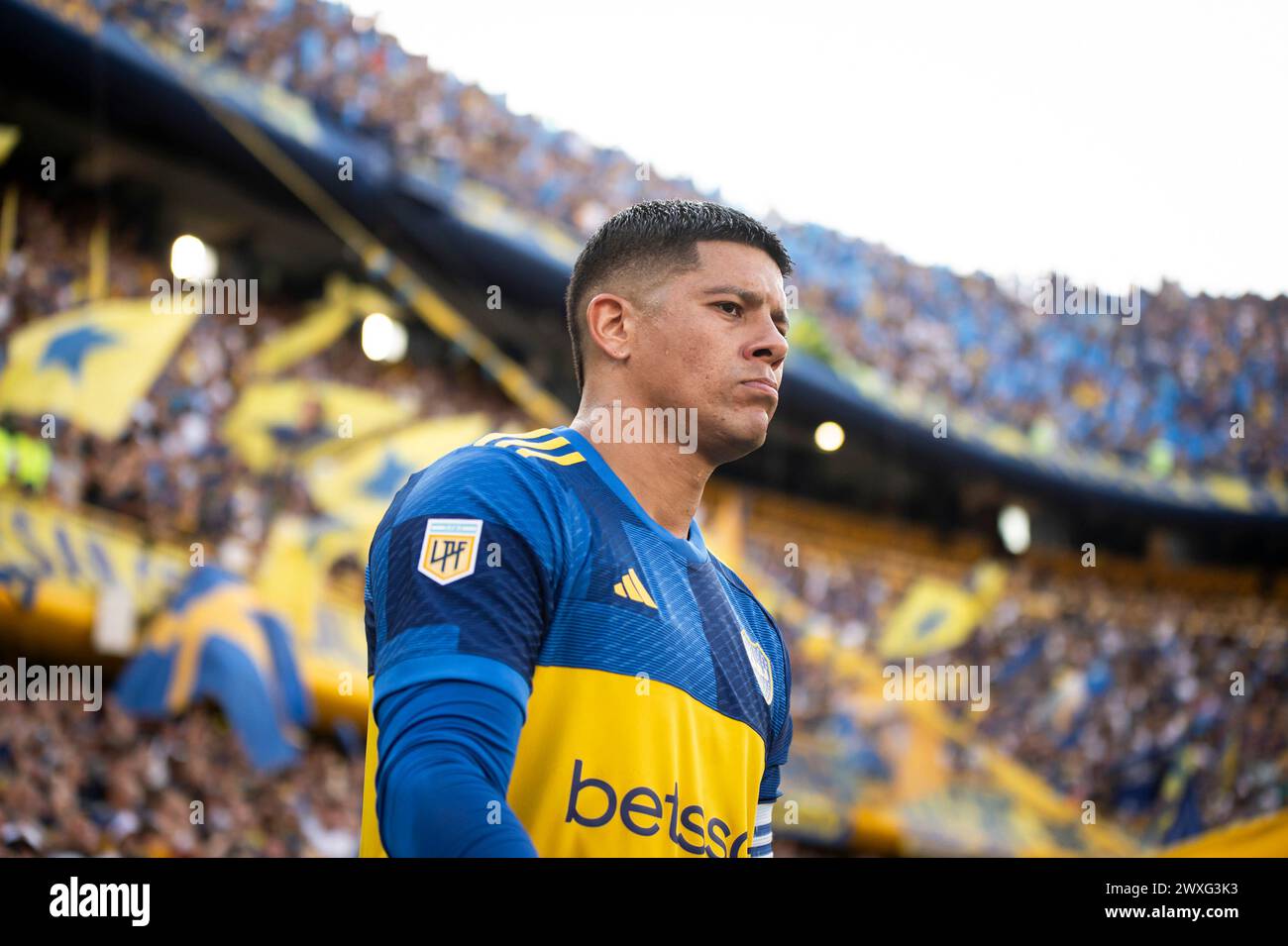 Buenos Aires, Argentina. 30 marzo 2024. Marcos Rojo del Boca Juniors lo guarda durante una partita di gruppo B tra Boca Juniors e San Lorenzo all'Estadio Alberto J. Armando. Punteggio finale: Boca Juniors 2 - 1 San Lorenzo (foto di Manuel Cortina/SOPA Images/Sipa USA) credito: SIPA USA/Alamy Live News Foto Stock