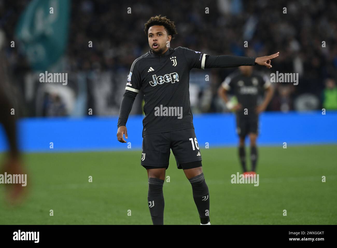 Weston McKennie (Juventus) durante la partita di serie A italiana tra Lazio 1-0 Juventus allo Stadio Olimpico il 30 marzo 2024 a Roma. Crediti: Maurizio Borsari/AFLO/Alamy Live News Foto Stock