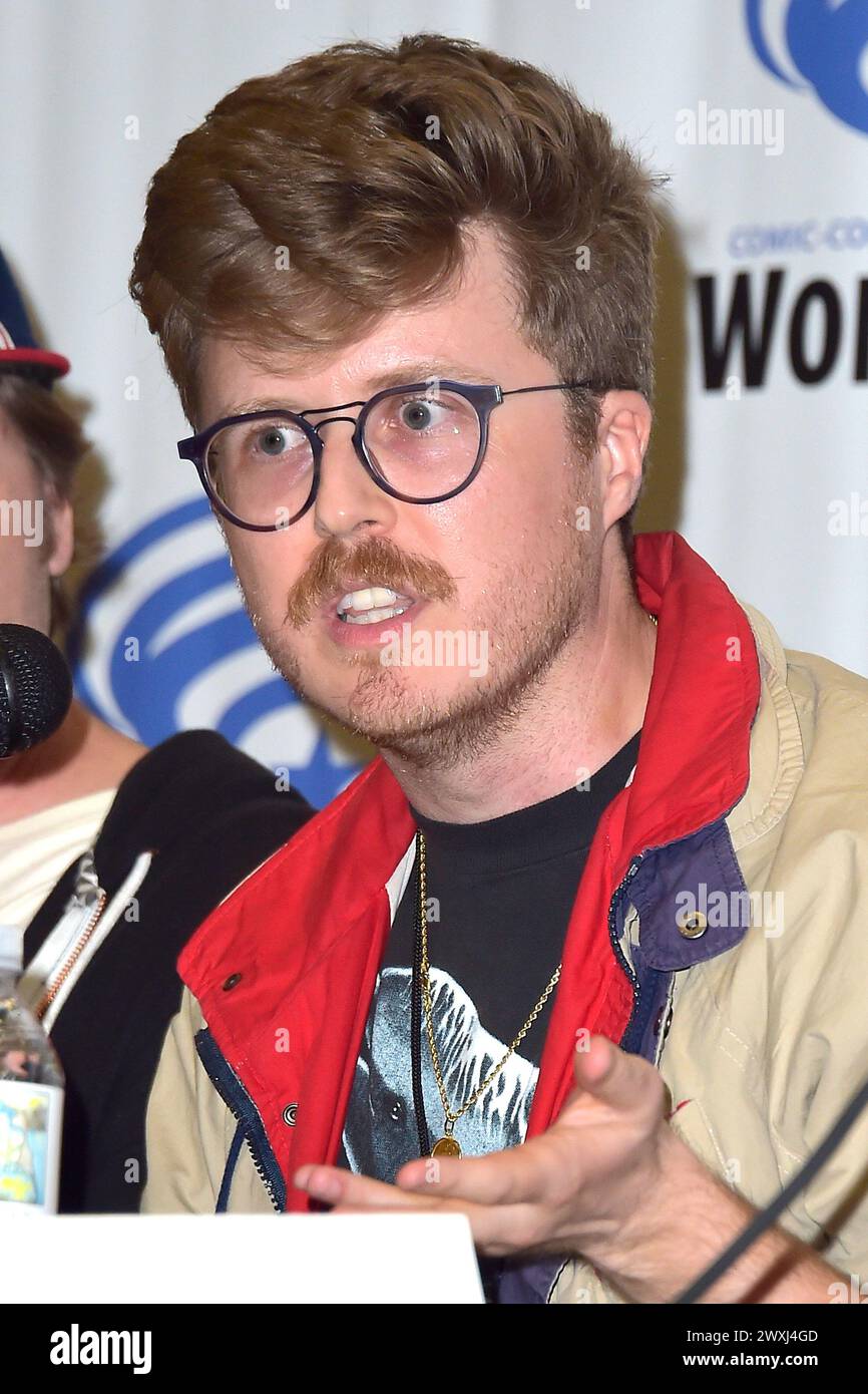 Alex Salyer beim "Monsters of Adult Animation" Panel auf der WonderCon 2024 m Anaheim Convention Center. Anaheim, 30.03.2024 anni Foto Stock