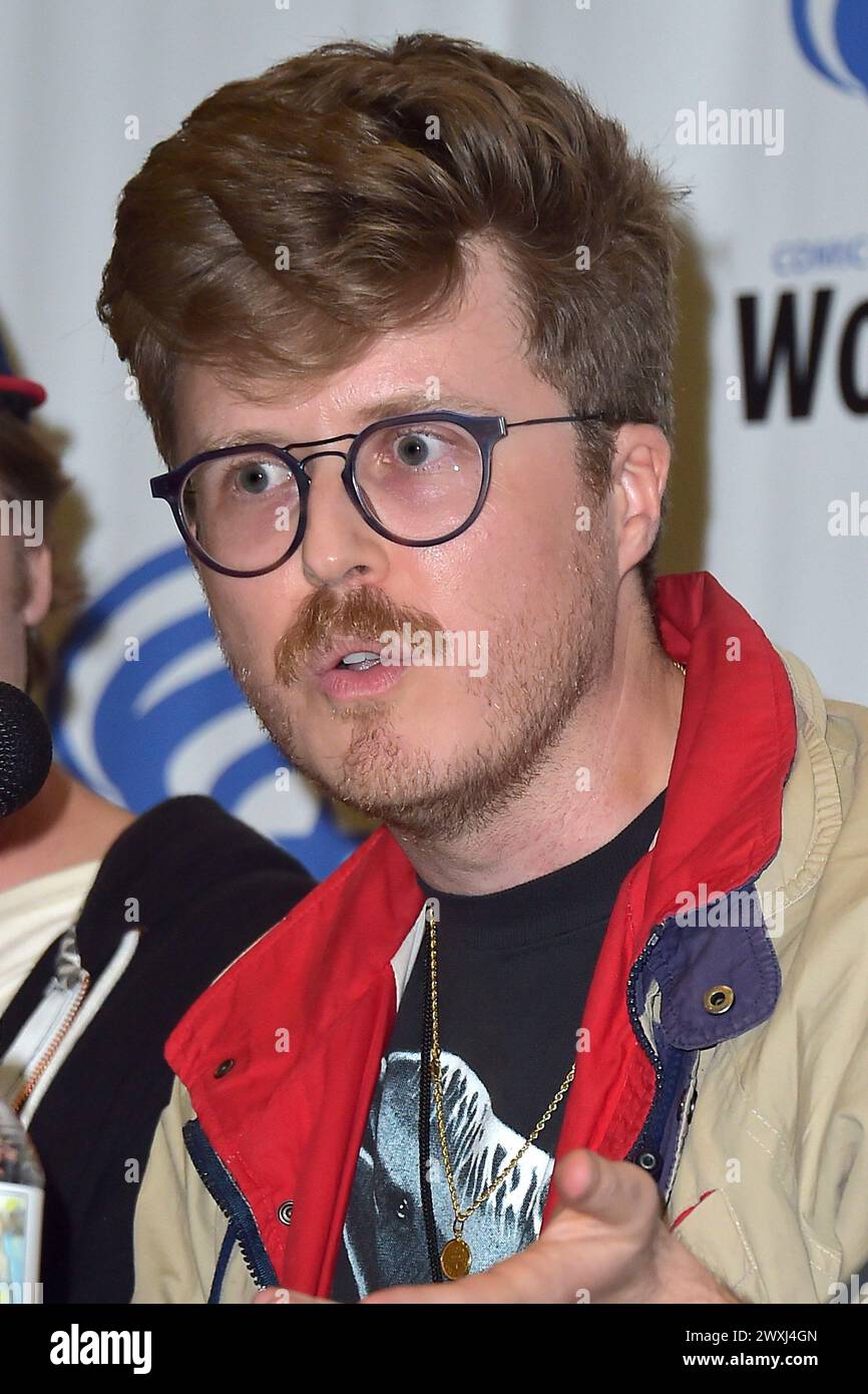 Alex Salyer beim "Monsters of Adult Animation" Panel auf der WonderCon 2024 m Anaheim Convention Center. Anaheim, 30.03.2024 anni Foto Stock