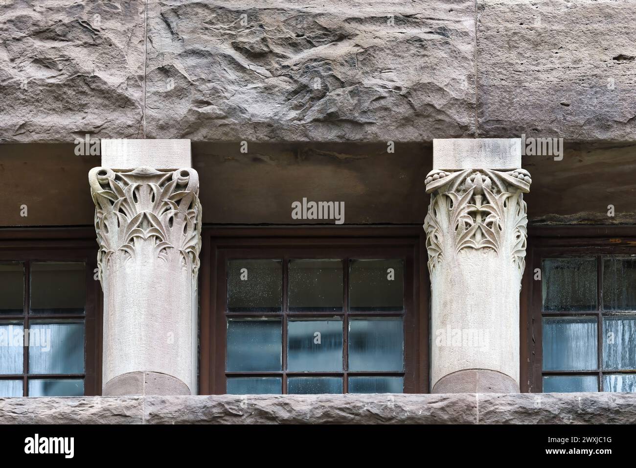 Elementi architettonici coloniali o dettagli nell'Old City Hall Building (1898), Toronto, Canada. Parte di una serie. Foto Stock