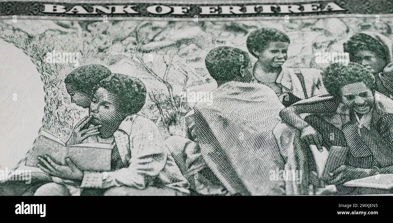 Gruppo di studenti universitari Eritrea una banconota in valuta Nafka (focalizzazione sul centro) Foto Stock