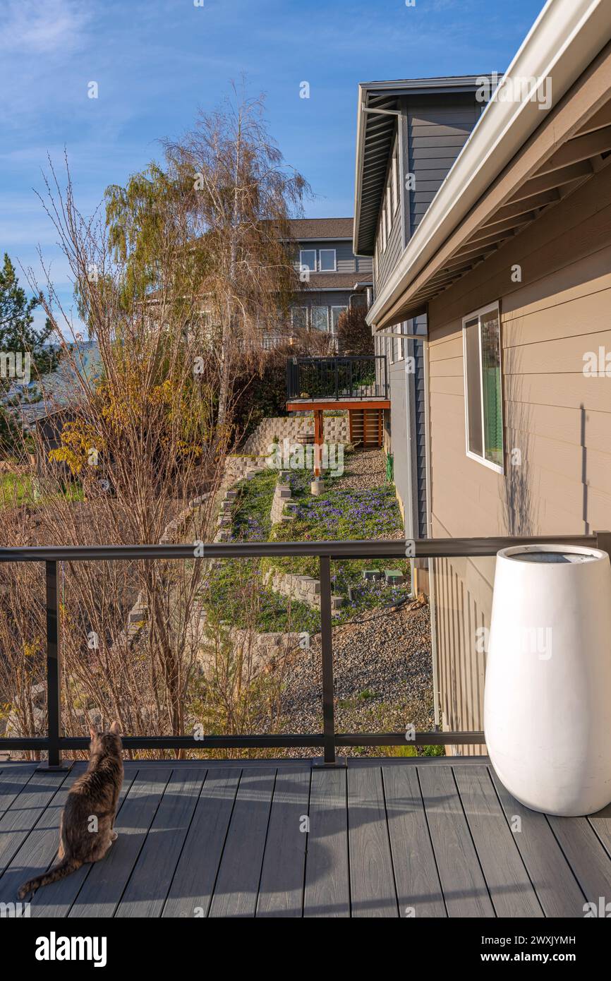 Il quartiere ospita una vista laterale sull'architettura nel Dalles, Oregon. Foto Stock