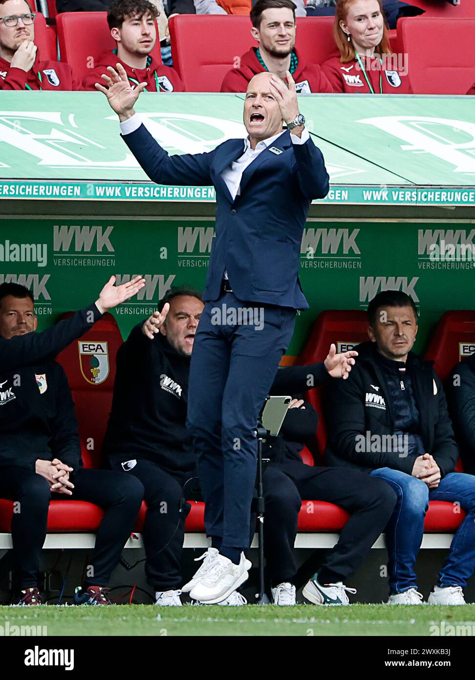 Augusta, Germania. 31 marzo 2024. Jess Thorup, capo allenatore di Augusta, gesti durante la partita di calcio tedesca di prima divisione della Bundesliga tra il FC Augsburg e il FC Cologne ad Augusta, in Germania, il 31 marzo 2024. Crediti: Philippe Ruiz/Xinhua/Alamy Live News Foto Stock